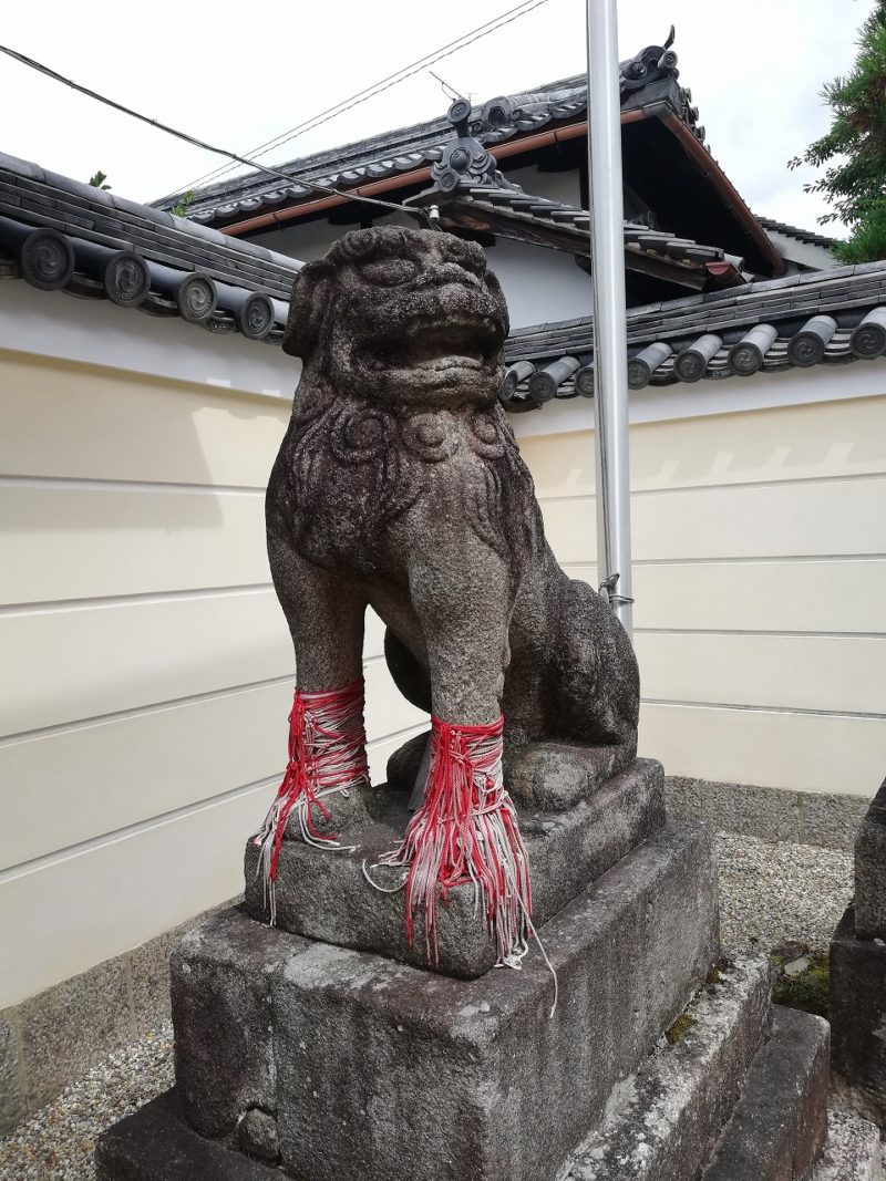 奈良町　御霊神社　狛犬（右）　足止め祈願